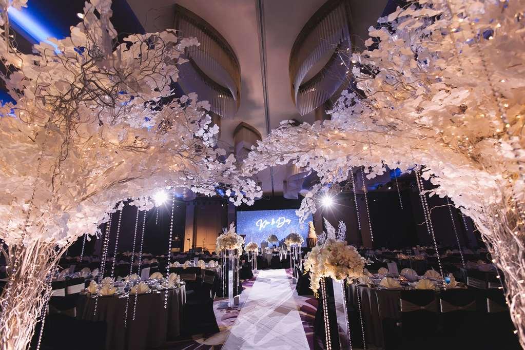 فندق بافيليون كوالالمبور يدار بواسطة بانيان تري المظهر الخارجي الصورة Wedding reception at the Grand Ballroom